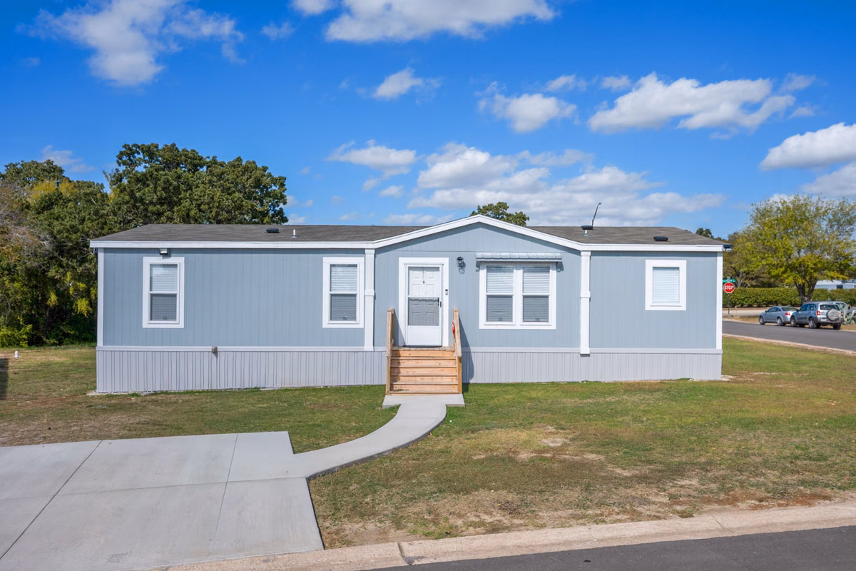 multi state residential neighborhoods, Medallion, modern manufactured housing, exterior, Texas