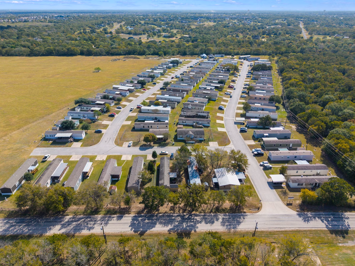 welcoming neighborhood setting, residential, multi state residential neighborhoods, community, Medallion