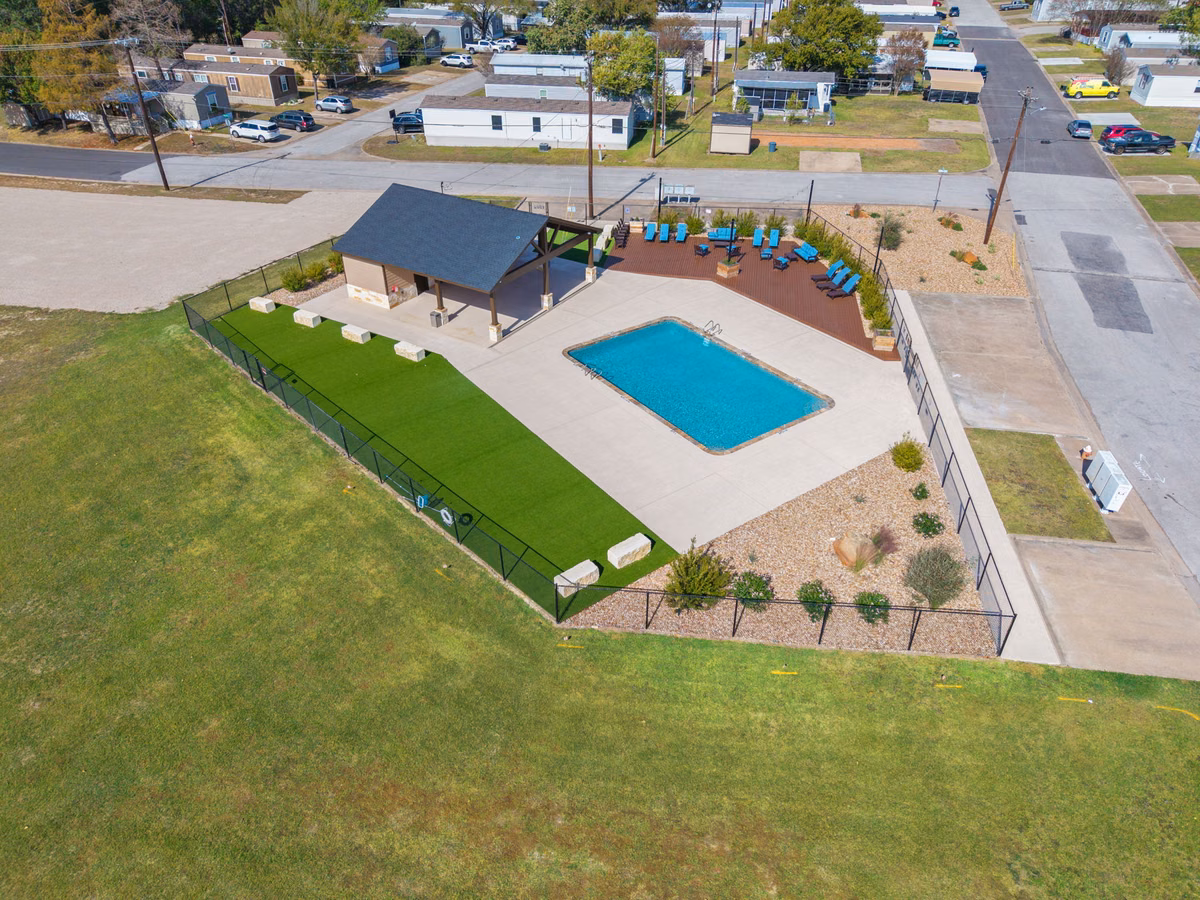 community amenities and clubhouse, community, housing, management, quiet community street view