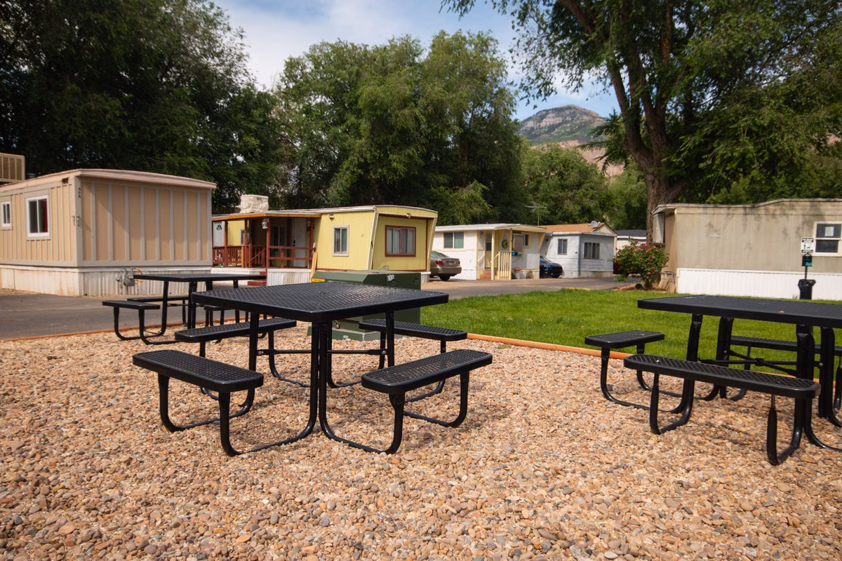 community amenities and clubhouse, Arizona, Georgia, family friendly residential community, community