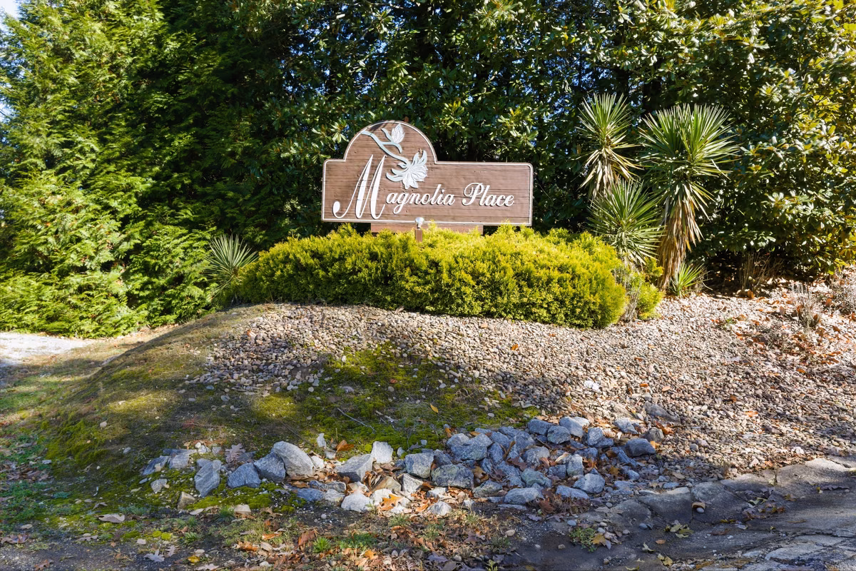 Georgia, streetscape, Medallion, properties managed by Medallion, family friendly residential community
