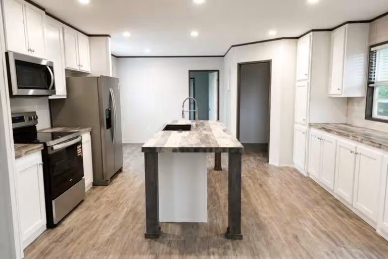 Arizona, community amenities and clubhouse, modern manufactured housing, Medallion, community